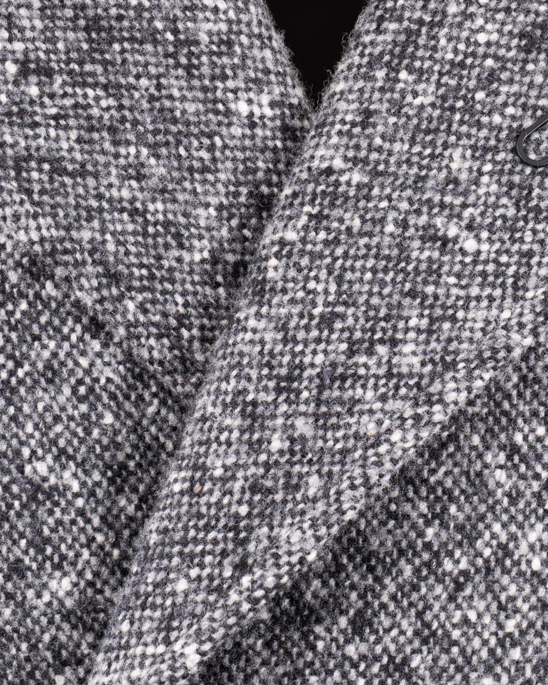 shop LARDINI  Trench: Lardini cappotto doppiopetto in lana.
Revers classici.
Chiusura doppiopetto con bottoni.
Modello con cintura.
Orlo dritto.
Composizione: 100% Lana vergine.
Made in Italy.. ADRIEL C65617-950NE number 1862776